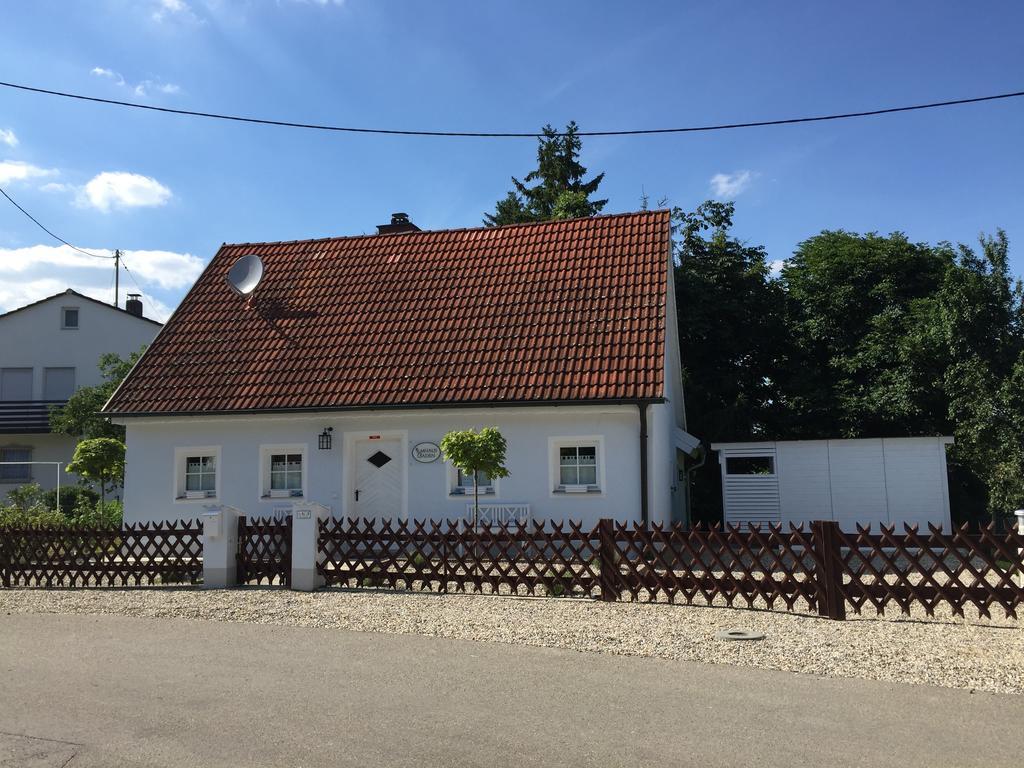 Ilmhaus Villa Pforring Bagian luar foto